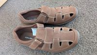braune Klett-Sandalen aus Leder mit Zehenschutz Gr. 42 Dresden - Trachau Vorschau