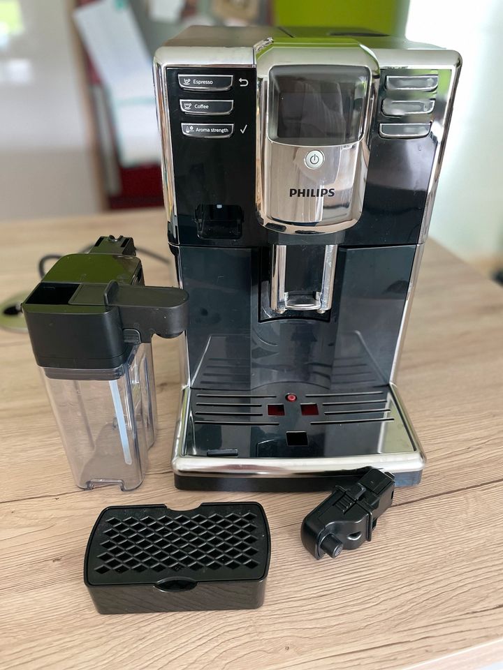 Philips Kaffeemaschine Kaffeevollautomat in Seggebruch