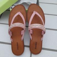 NEU!! Schöne Sandalen in Rosé mit Strass Hessen - Rüsselsheim Vorschau
