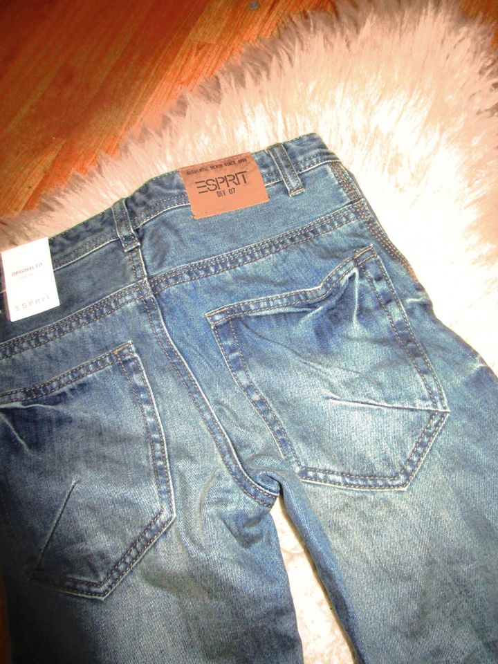 Jeans Esprit Monster NEU 128 in Neunkirchen