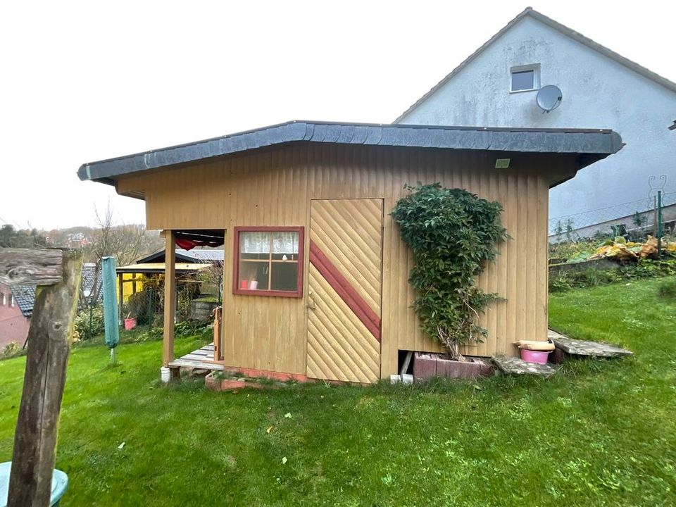 Kreiensen - Einfamilienhaus (Fertighaus) mit massiver Garage in Einbeck