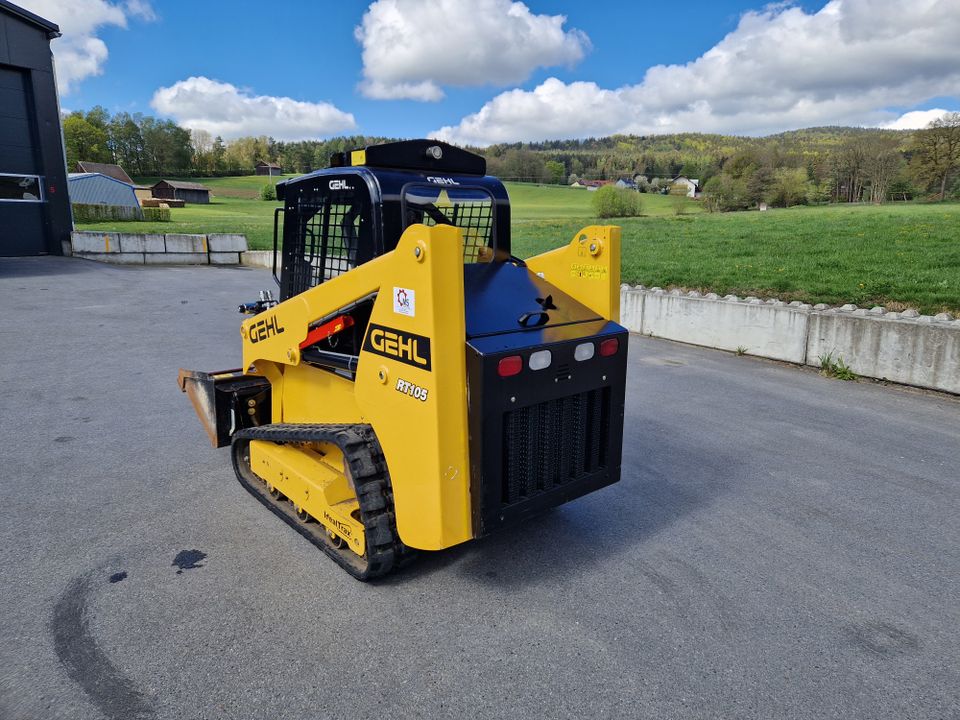 Gehl RT105 Kompaktlader Kettenlader Bobcat Raupenfahrwerk Heizung in Tiefenbach Oberpf