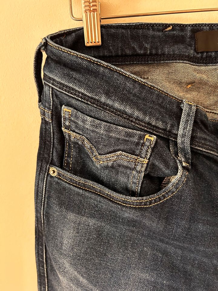 Replay Jeans Herren 31/34 in Haßfurt