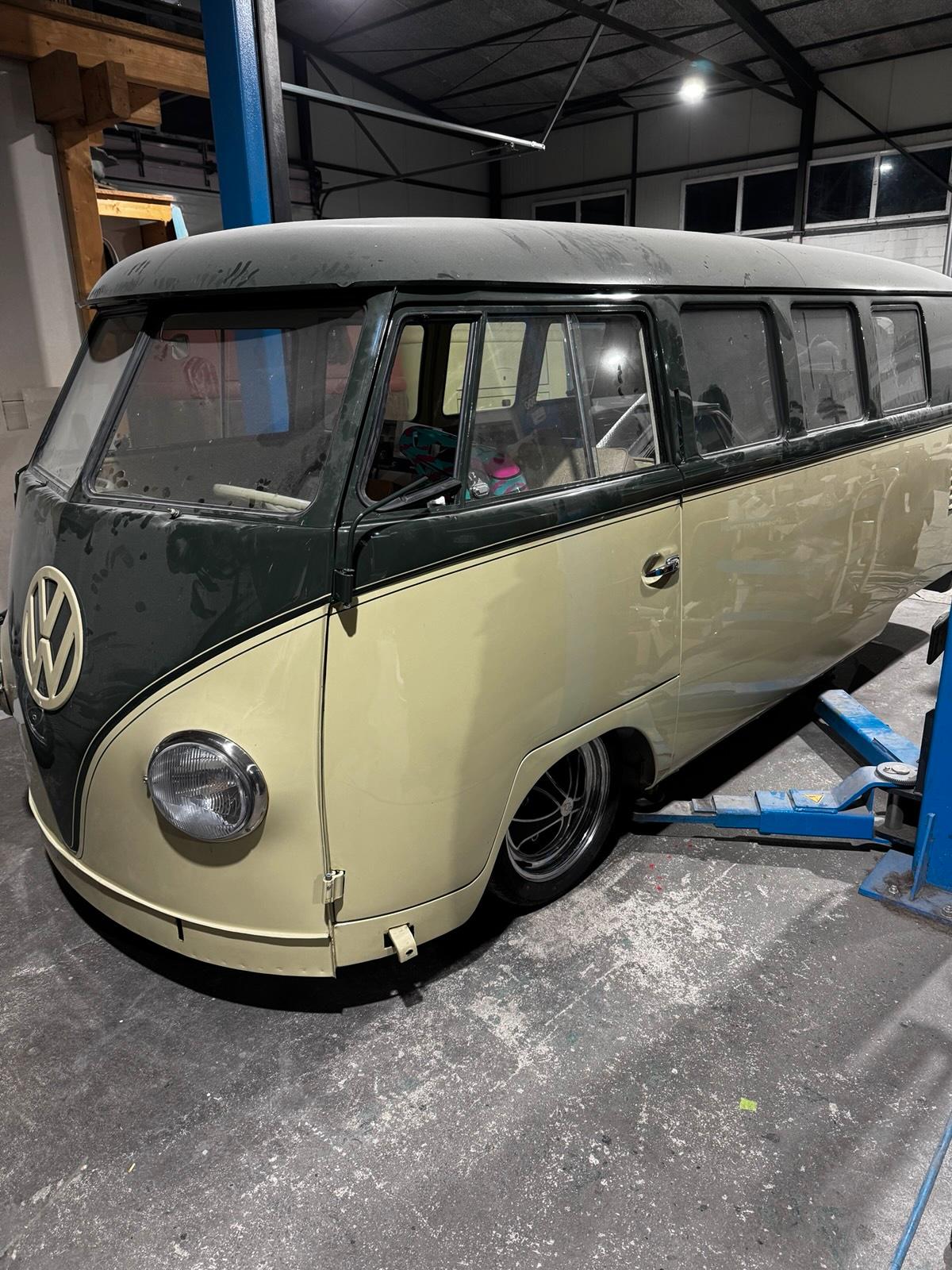 Abbildung des Autos VW T1 1959 deutscher Win…