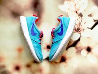 Nike Roshe Run türkis rot blau Gr. 37,5 Sportschuhe Fitness Hessen - Kassel Vorschau