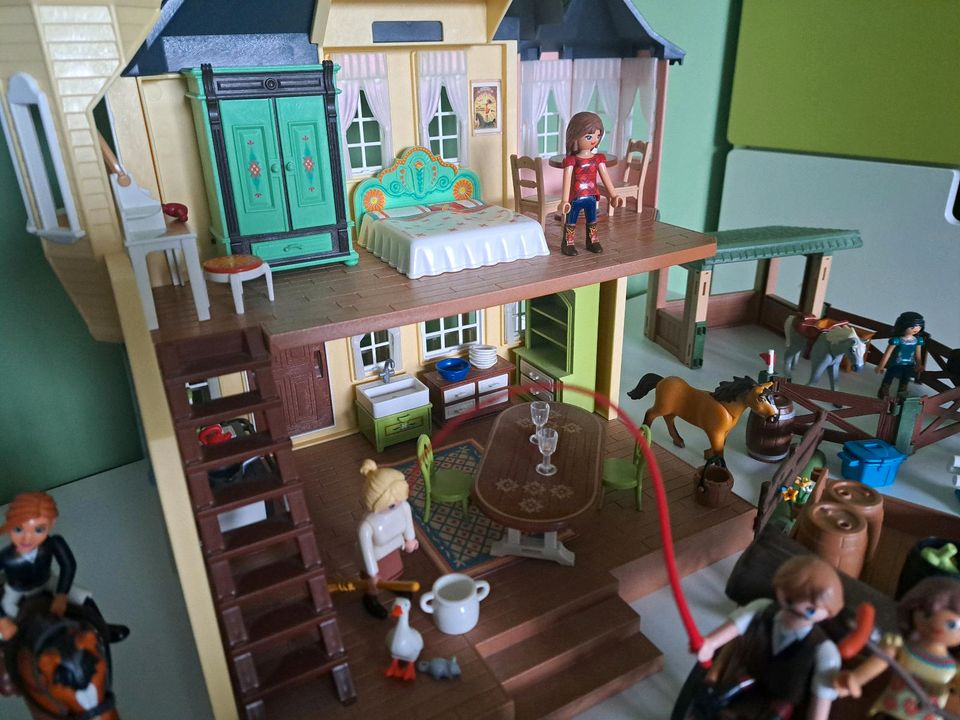 Playmobil Haus  Lucky , Spirit und Freunde in Werneuchen