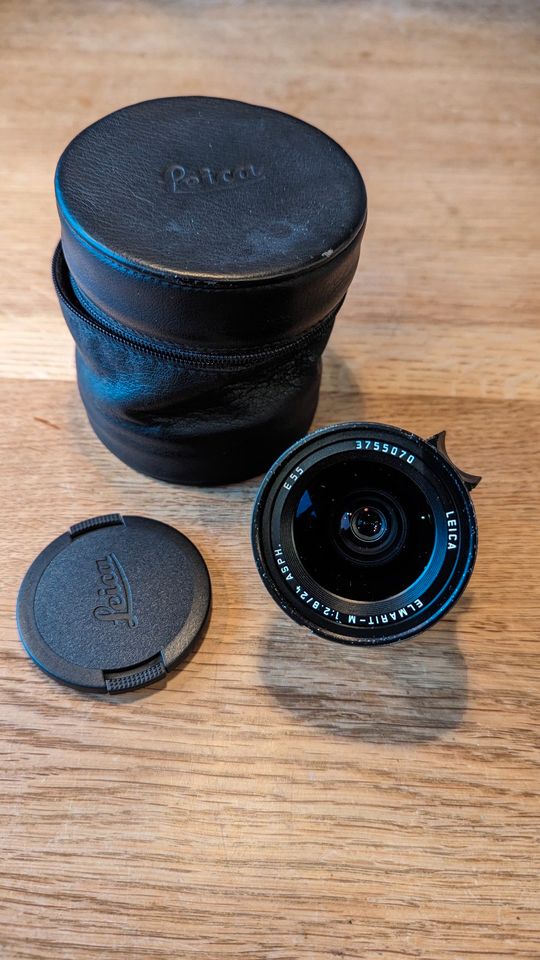 Leica Elmarit-M 24mm/2,8 Asph. E55 mit 24mm Aufstecksucher in Hamburg