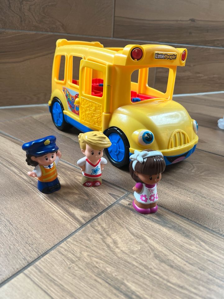 Fisher price Little people schulbus in Masserberg