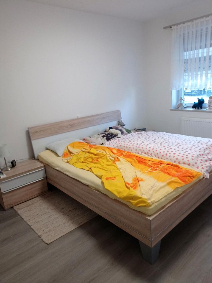 Schlafzimmer Neuwertig in Frankenberg (Sa.)