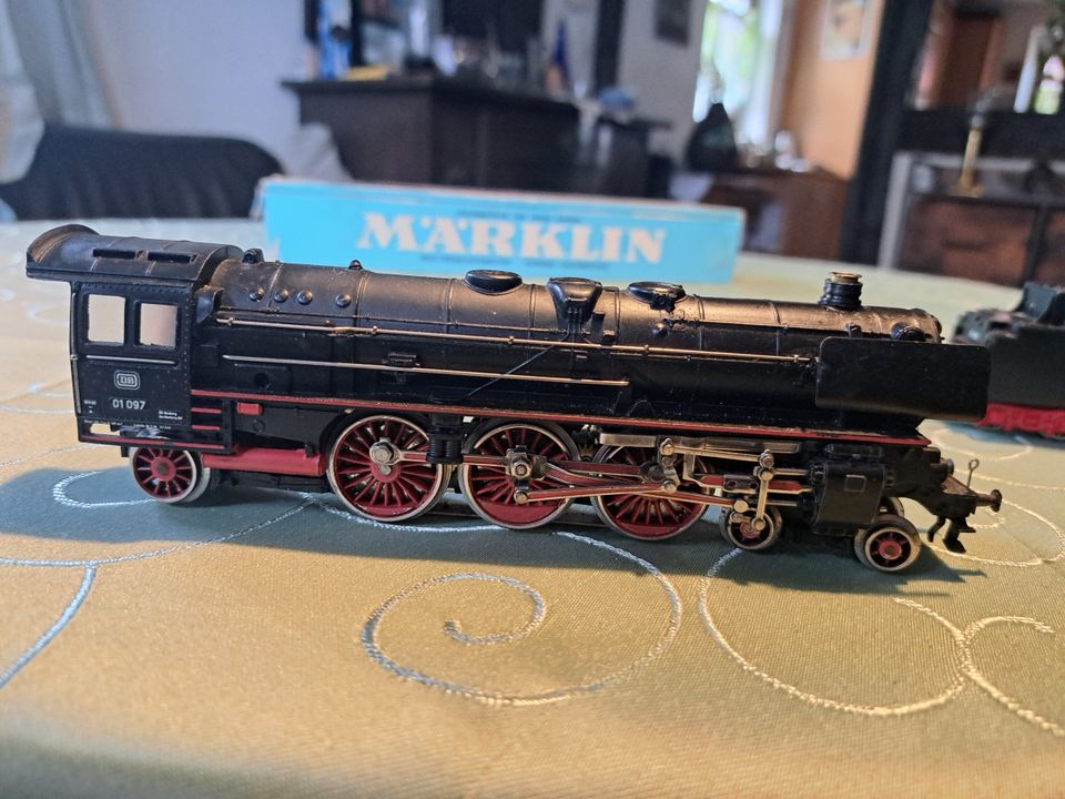 Märklin H0 – Schnellzuglokomotive 3048 analog in Korweiler