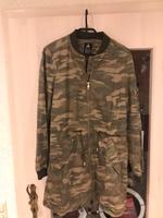 Jacke Parka Mantel Camouflage Primark M 38 Navy Nordrhein-Westfalen - Breckerfeld Vorschau