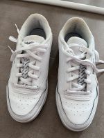 Reebok sneaker Turnschuh 37 Niedersachsen - Wardenburg Vorschau