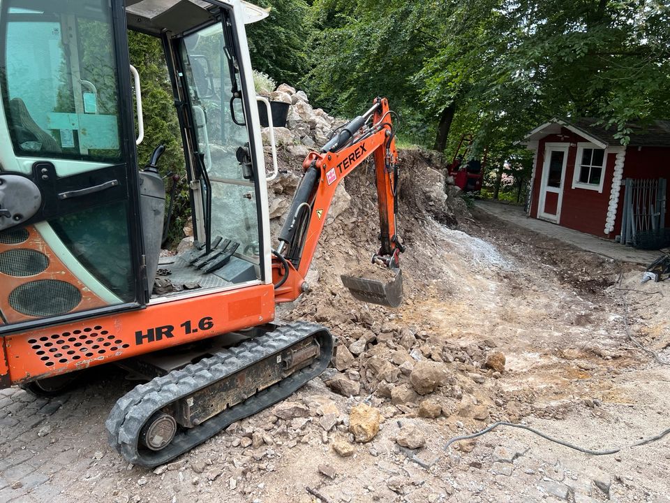 Gartenbau, Baggerarbeiten, Erdarbeiten, Minibagger in Deuerling