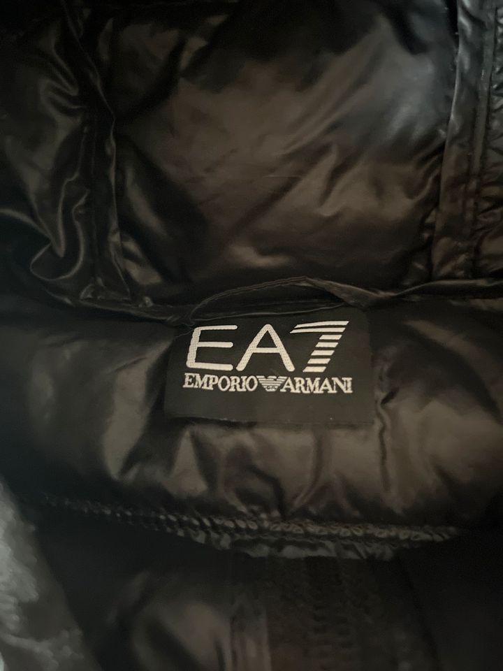 EA7 Jacke Emporio Armani Jacke zum Tauschen in Alzey