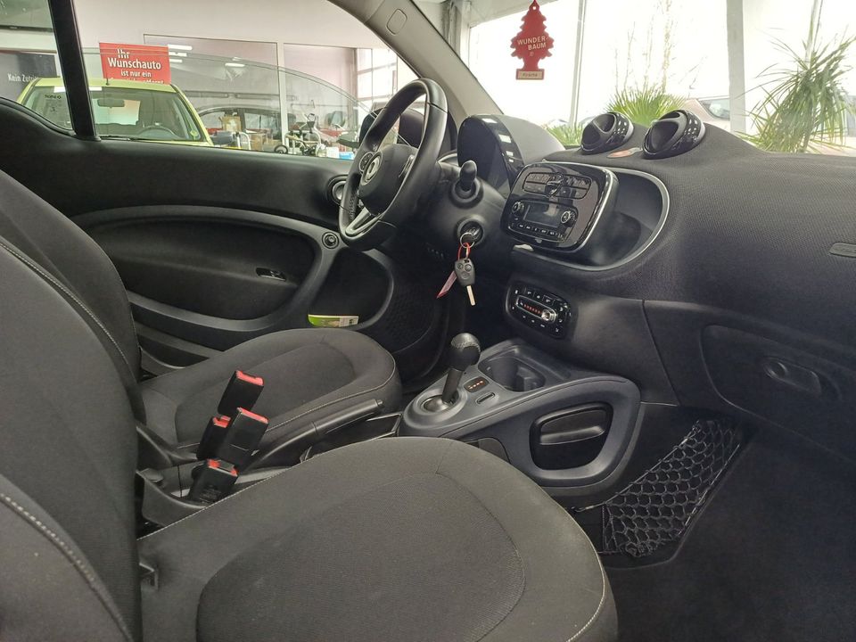 Smart Fortwo Benziner / viele Extras/ Pano/ Sitzheizung/ Tempomat in Malchow