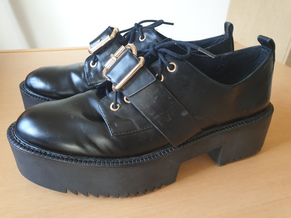 Stradivarius Schuhe Halbschuhe Gr 41 wie neu schwarz in Regensburg