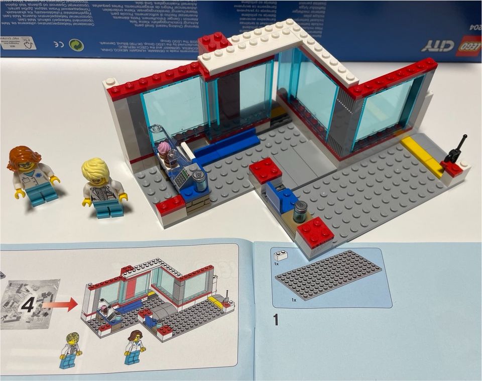 Lego City ⭐️ 60204 Hospital Krankenhaus in Attendorn