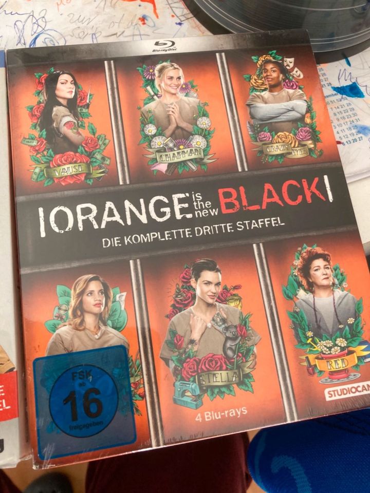 Orange is the new Black Staffel 1-3 auf Blue Ray in Berlin