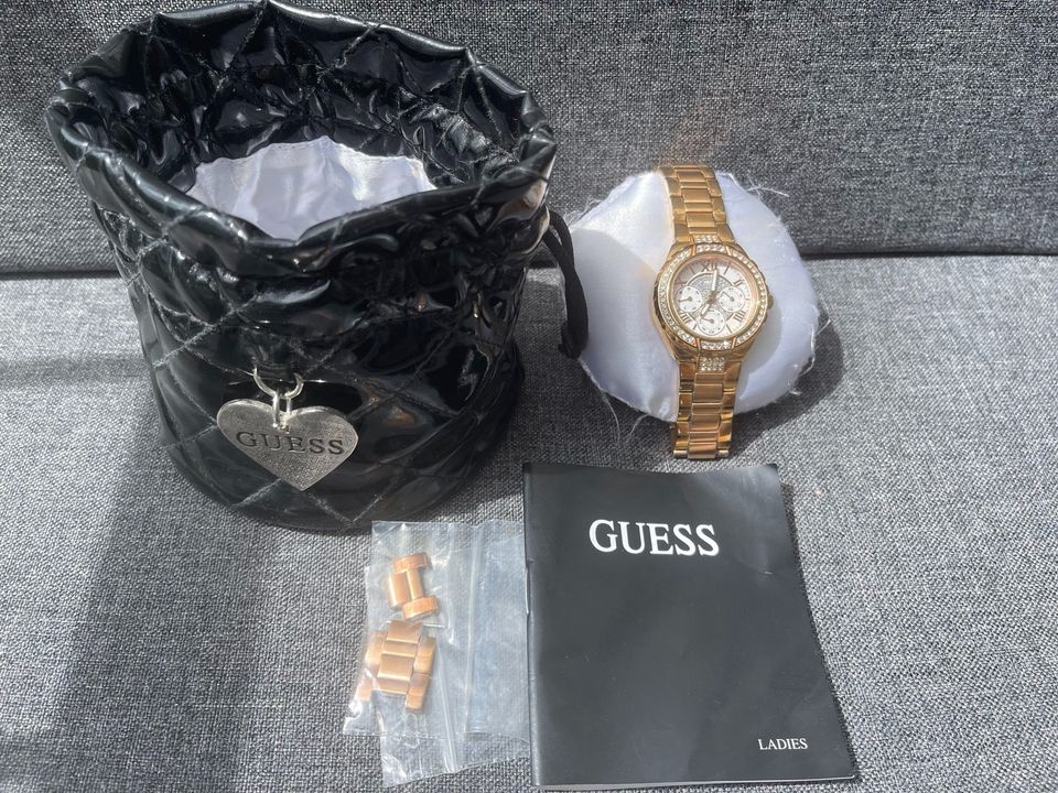 Guess W0111L3 Damenuhr, Chronograph rosegold gebraucht mit Box in Mainz