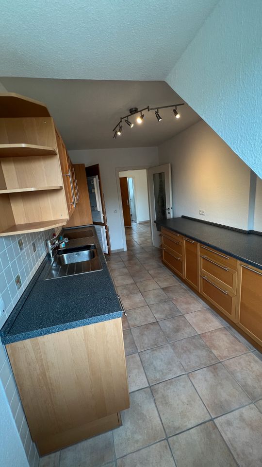 Renovierte 122qm Maisonette-Wohnung über den Dächern von Essen in Essen-Haarzopf