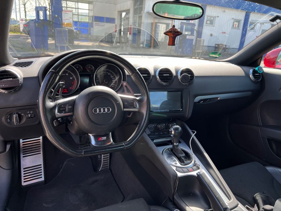 Audi TT Coupe 2.0 8J in Baunatal