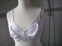 Naturara Bügel BH Gr. 80? B creme Hessen - Solms Vorschau