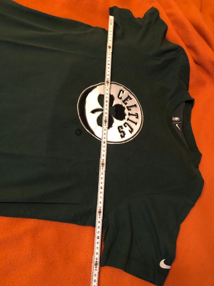 Nike Boston Celtics NBA TShirts The Nike Tee Team Logo Gr M Grün in Berlin