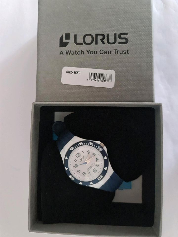 Lorus Kinderuhr RRX43CX9 ungetragen in Lieg