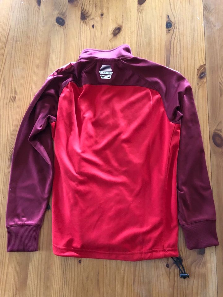 Saller Trainingsjacke Gr 140 in Estenfeld