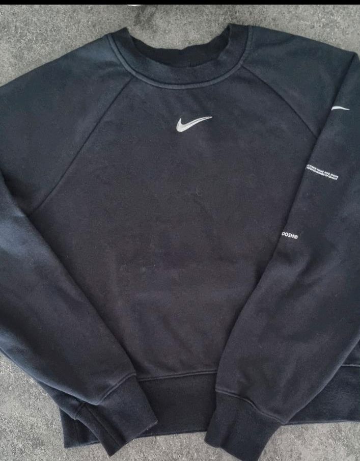 Nike Swosh Sweatshirt Gr.XS in Köln
