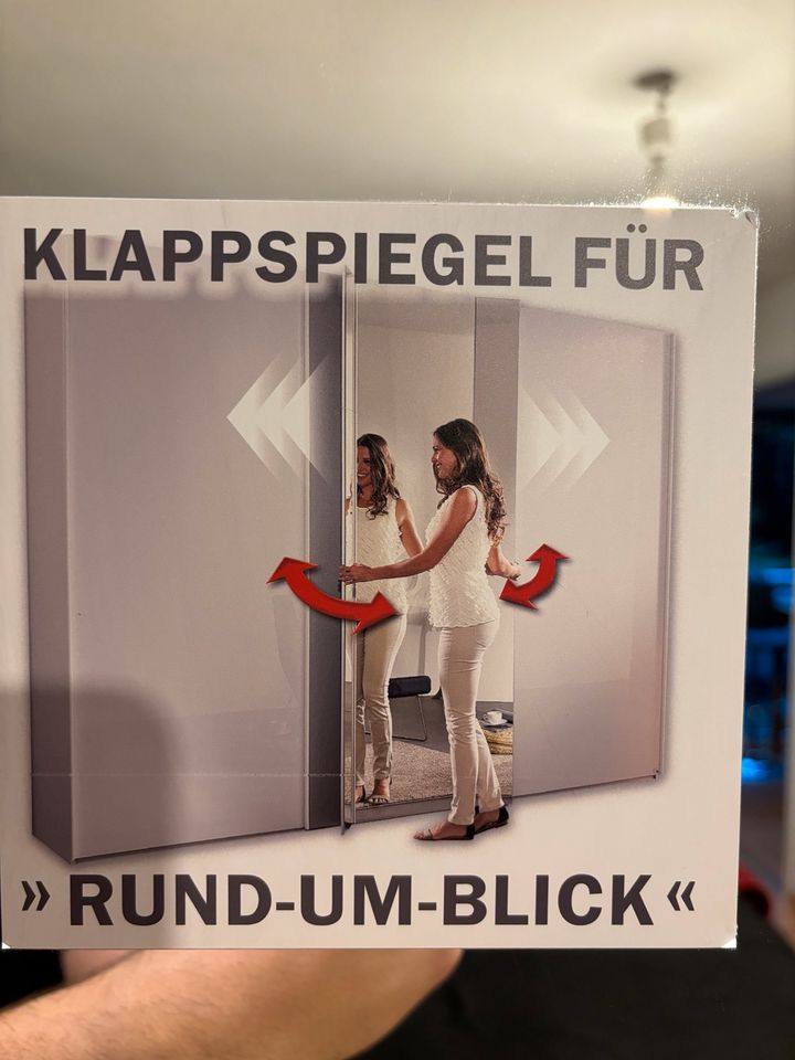 Kleiderschrank Schwebetürenschrank Weiss Beleuchtung Spiegel in Dortmund