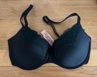 Hunkemöller schwarzer T-Shirt BH mit Spitze 70E Hessen - Kassel Vorschau
