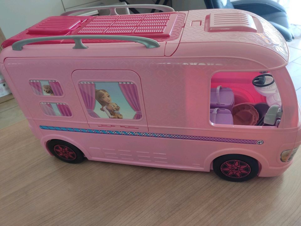 Barbie Bus in Dortmund