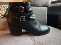 Catwalk Stiefeletten Leder 40 ankle boots Biker cut out Nordrhein-Westfalen - Borken Vorschau