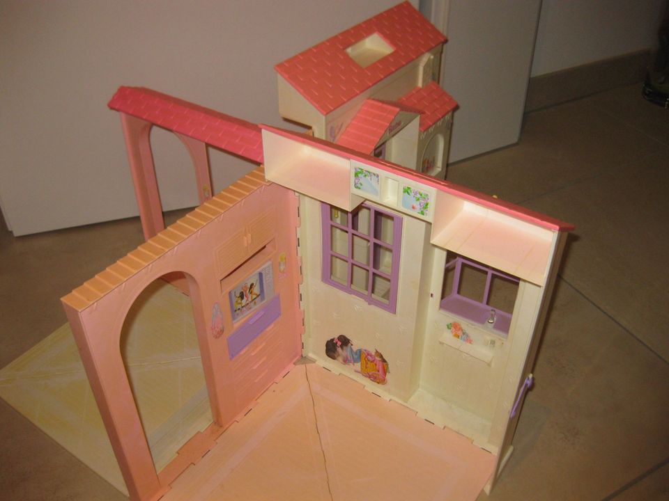 Mattel Barbie Haus klappbar unterw. 90 Spielhaus Puppenhaus Puppe in Darmstadt