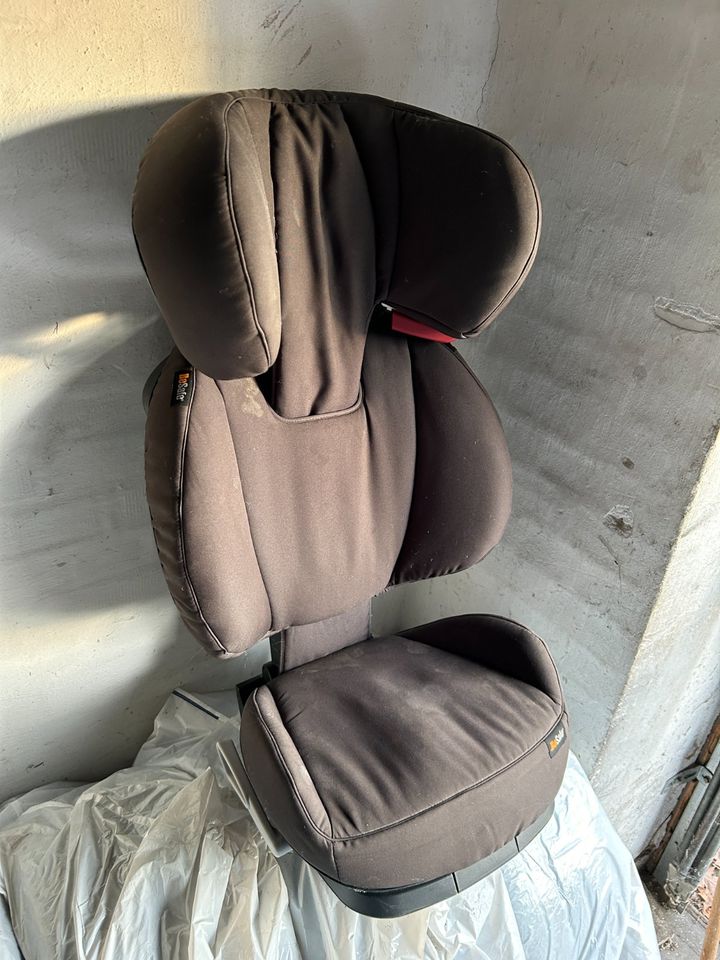 BeSafe Kindersitz Autositz izi Up X3 in Hannover