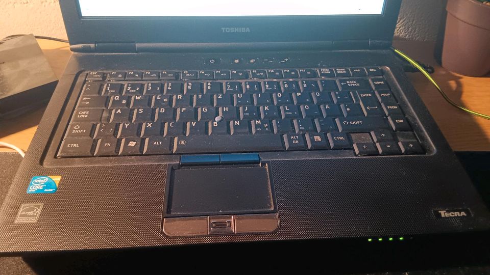 Toshiba , hdd256gb , ram 6gb , intel m560 , windows11 in Rheda-Wiedenbrück