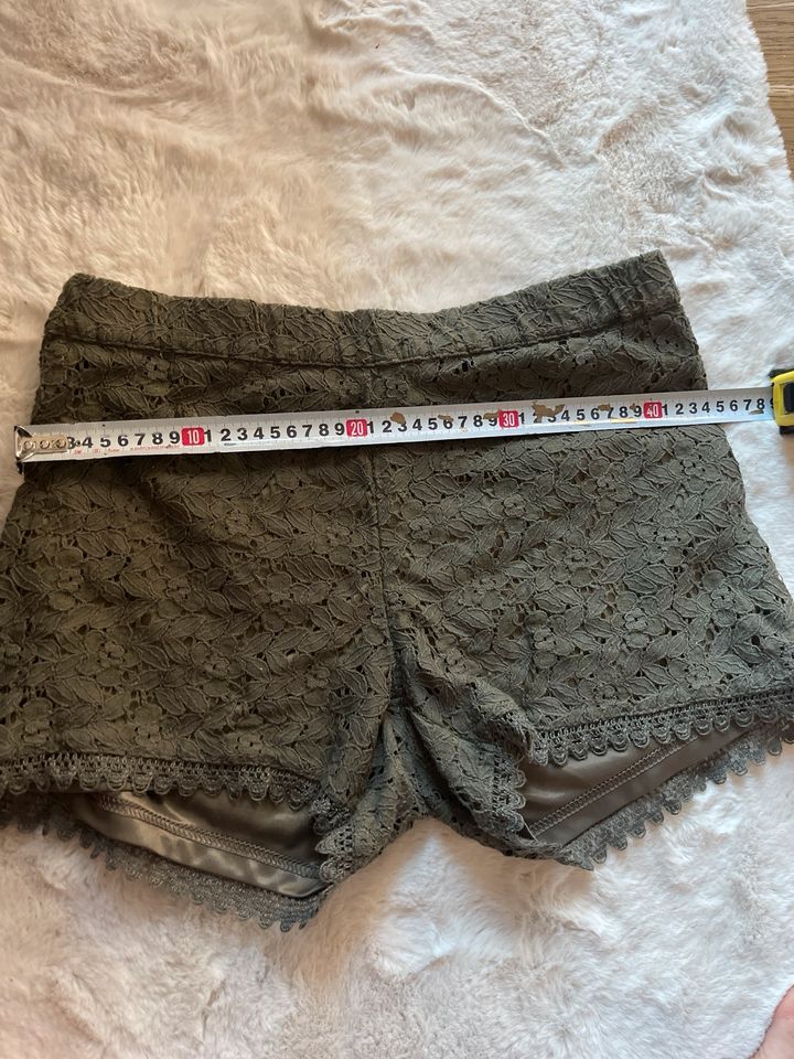 H&M shorts S- M Damen Sommer shorts Lace in Berlin