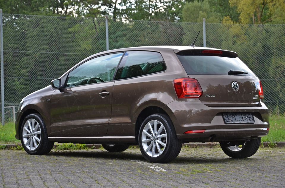 Volkswagen Polo 1.2 TSI Lounge / LED / Klimaautomatik / Tempomat in Alsfeld