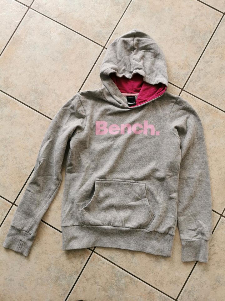 Bench Kapuzen Hoodie/Pullover Gr. 164 in Wehrheim