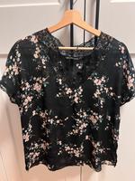 Bluse Zara Blumen spitze M NEU Kr. München - Haar Vorschau