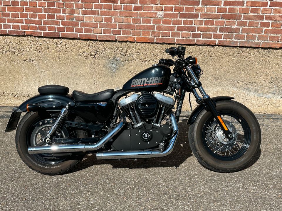 Harley Davidson Fourty Eight 48, Topzustand in Stuttgart