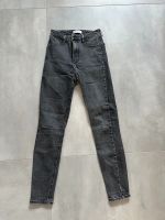 Zara Jeans Größe 36 NEU! Nordrhein-Westfalen - Zülpich Vorschau