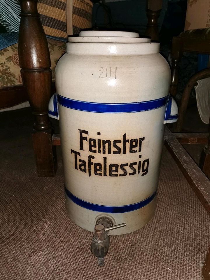 Feinster Tafelessig Behälter, Keramik Fass mit Hahn, grau blau in Köln