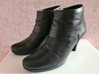 Stiefelette von Tamaris Größe 36 Sachsen - Zwenkau Vorschau
