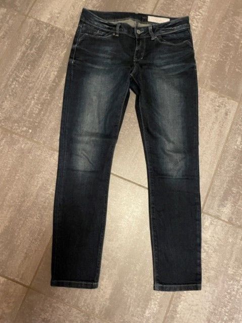 EDC Skinny Jeans W28 L32 Dunkelblau in Würselen