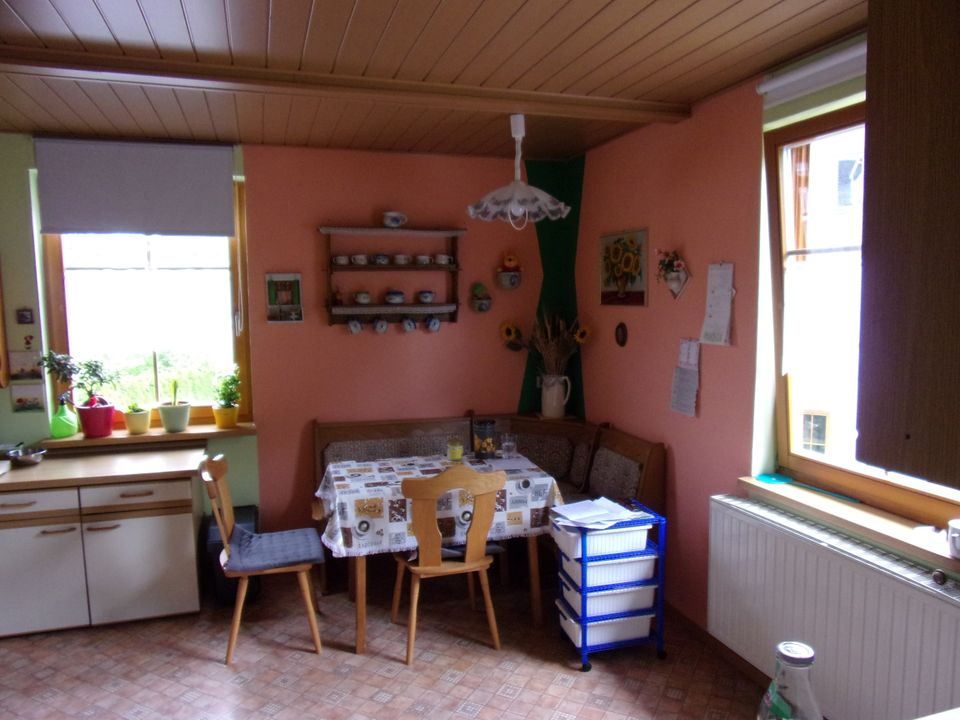 Gemütliches Wohnhaus mit Garage und Garten zu verkaufen in Gräfenthal