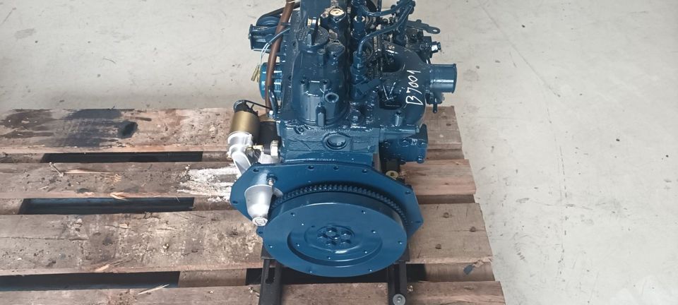 Kubota B7001 Motor D750 Dieselmotor 3 Zylinder Traktor in Templin