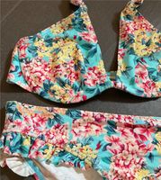 ESPRIT Bikini „Blumen“ Rüschen Gr. 40 Nordrhein-Westfalen - Moers Vorschau