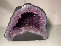 Wunderschöne Amethyst-Druse mit Goethit, polierter Rand Essen - Essen-Ruhrhalbinsel Vorschau